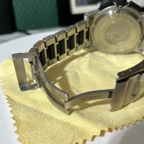 INVICTA RESERVE STAINLESS STEEL CRONO DIAL WATCH WITH BLACK RUBBER INSERTS RARE - Picture 9 of 10